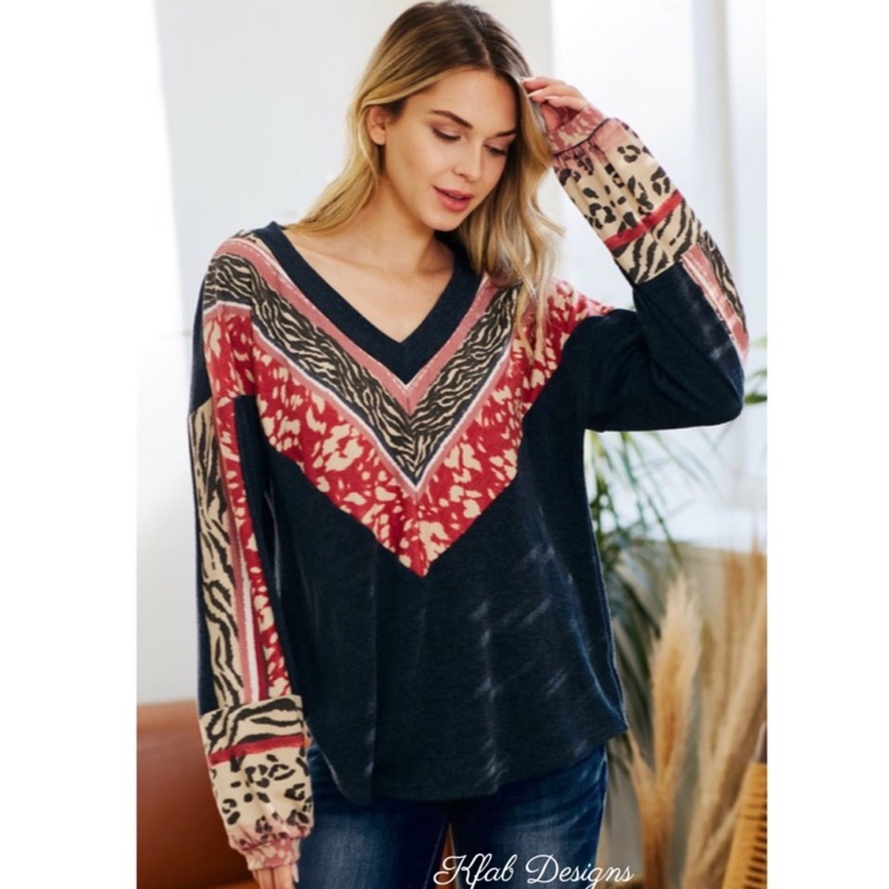 New!Clearance🔥 Super Soft V Neck Leopard ColorBlock Long Sleeve oversized Top - Picture 4 of 9